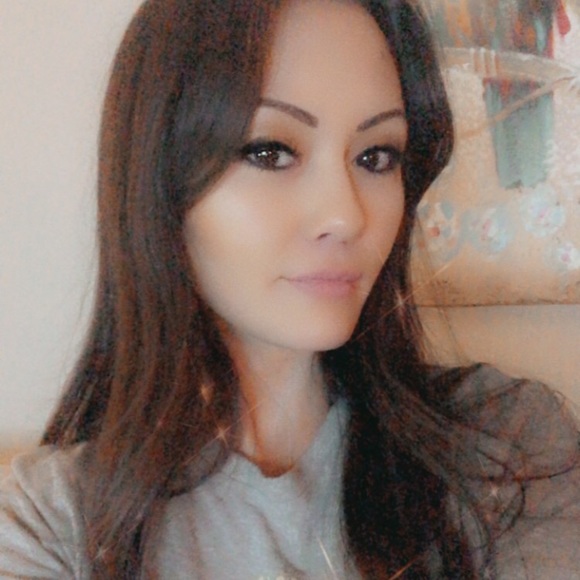 Meet your Posher, Amy - Picture 1 of 1